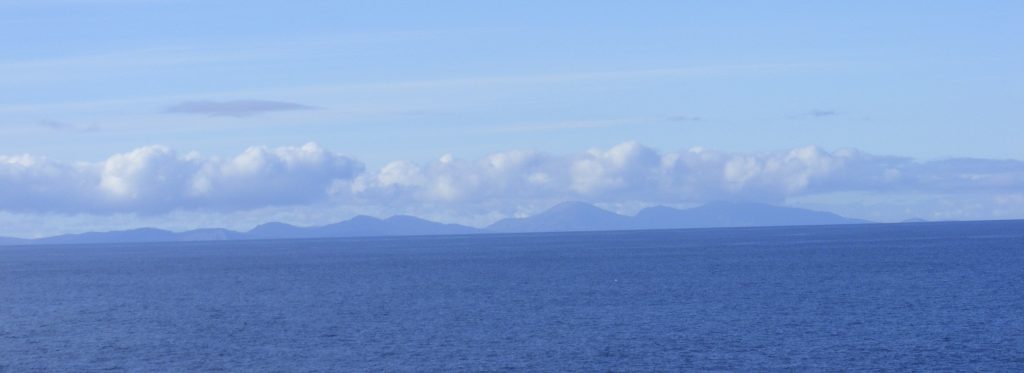 Hebrides horizon. Barra. Innis. Pàdraig MacAoidh